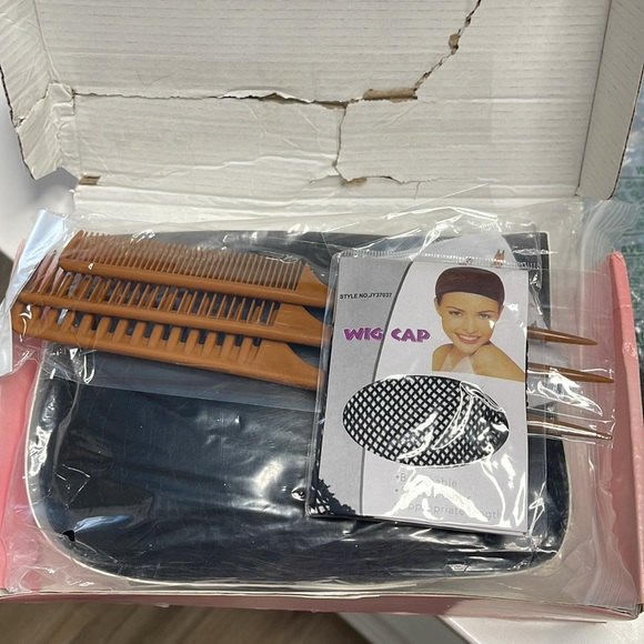 HAIR, 30” layered, center part, with lace. Jet Black - Picture 2 of 12